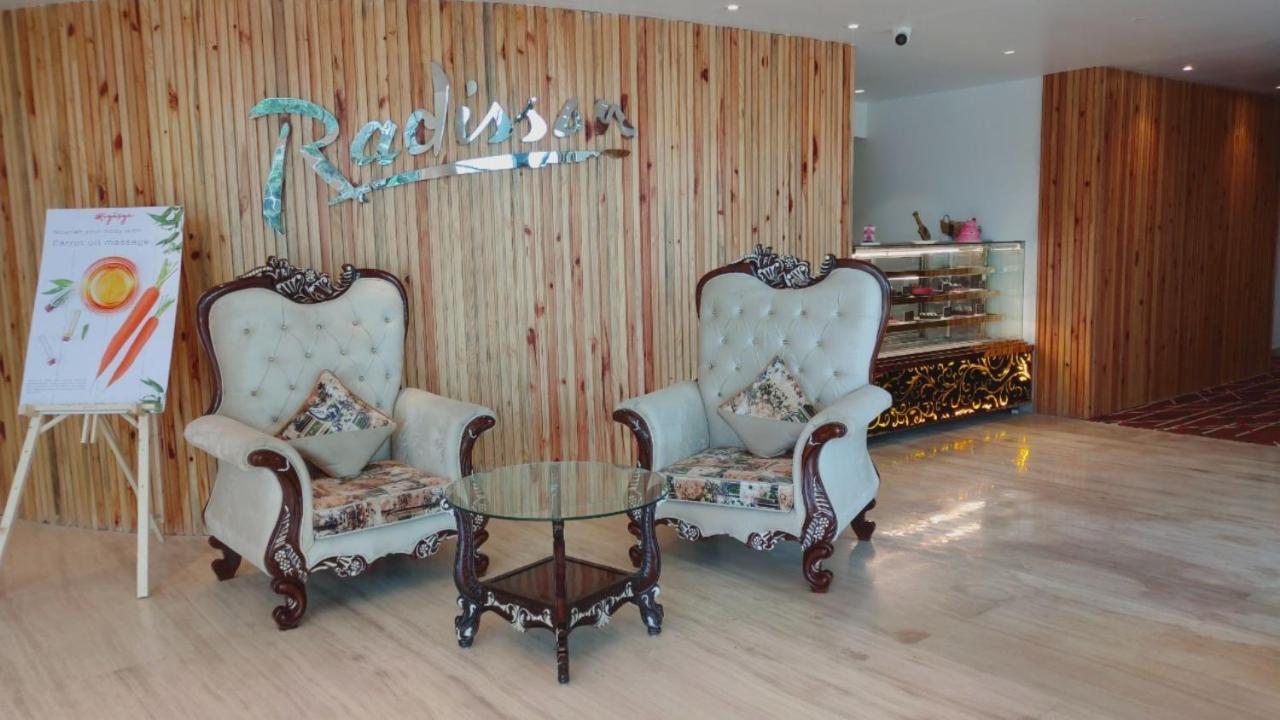 Radisson Hotel Bareilly Airport מראה חיצוני תמונה