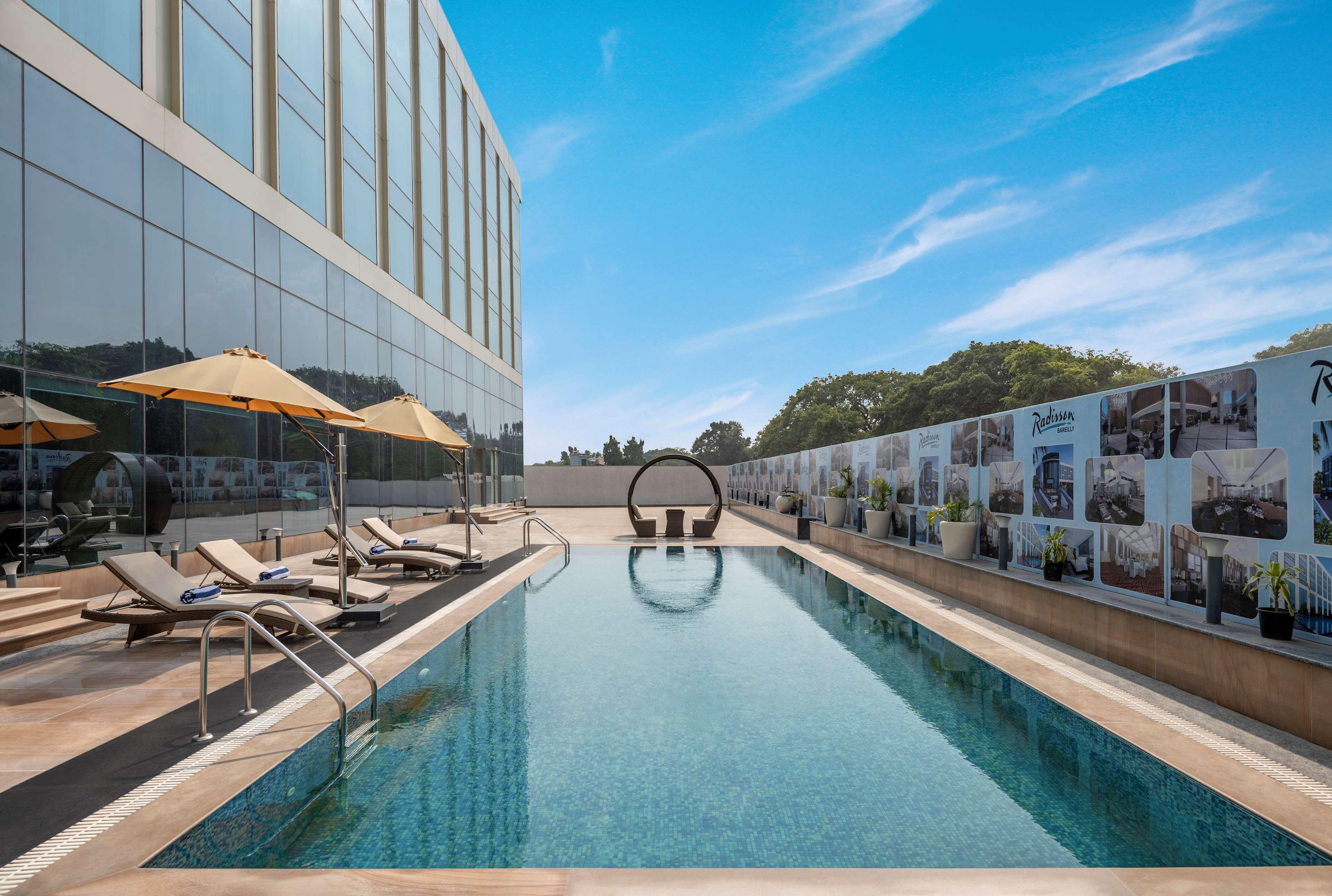 Radisson Hotel Bareilly Airport מראה חיצוני תמונה