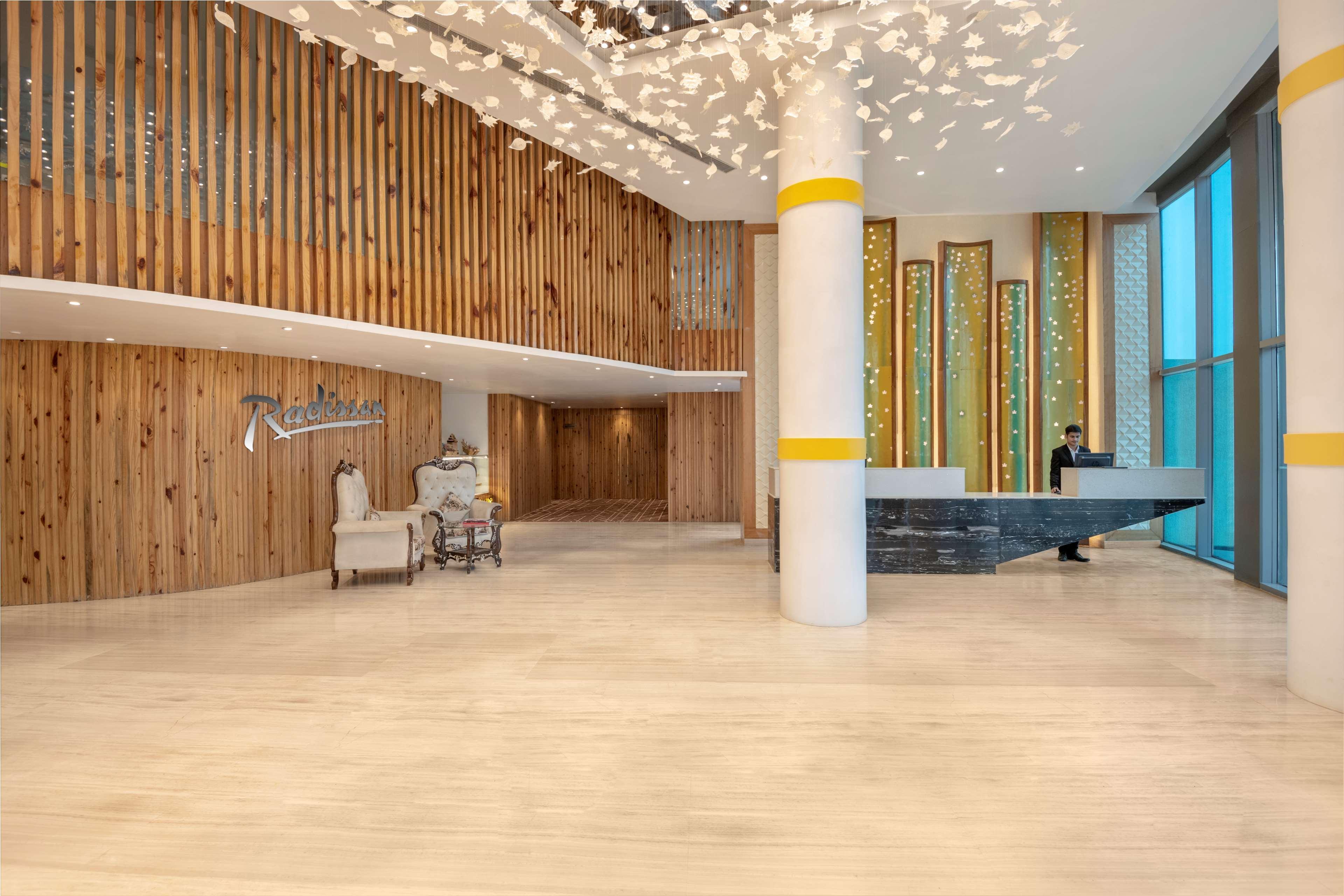 Radisson Hotel Bareilly Airport מראה חיצוני תמונה