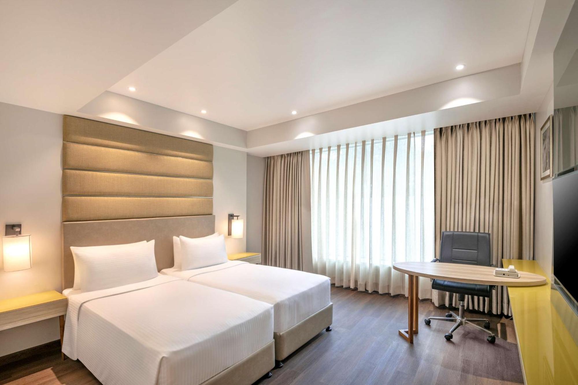 Radisson Hotel Bareilly Airport מראה חיצוני תמונה