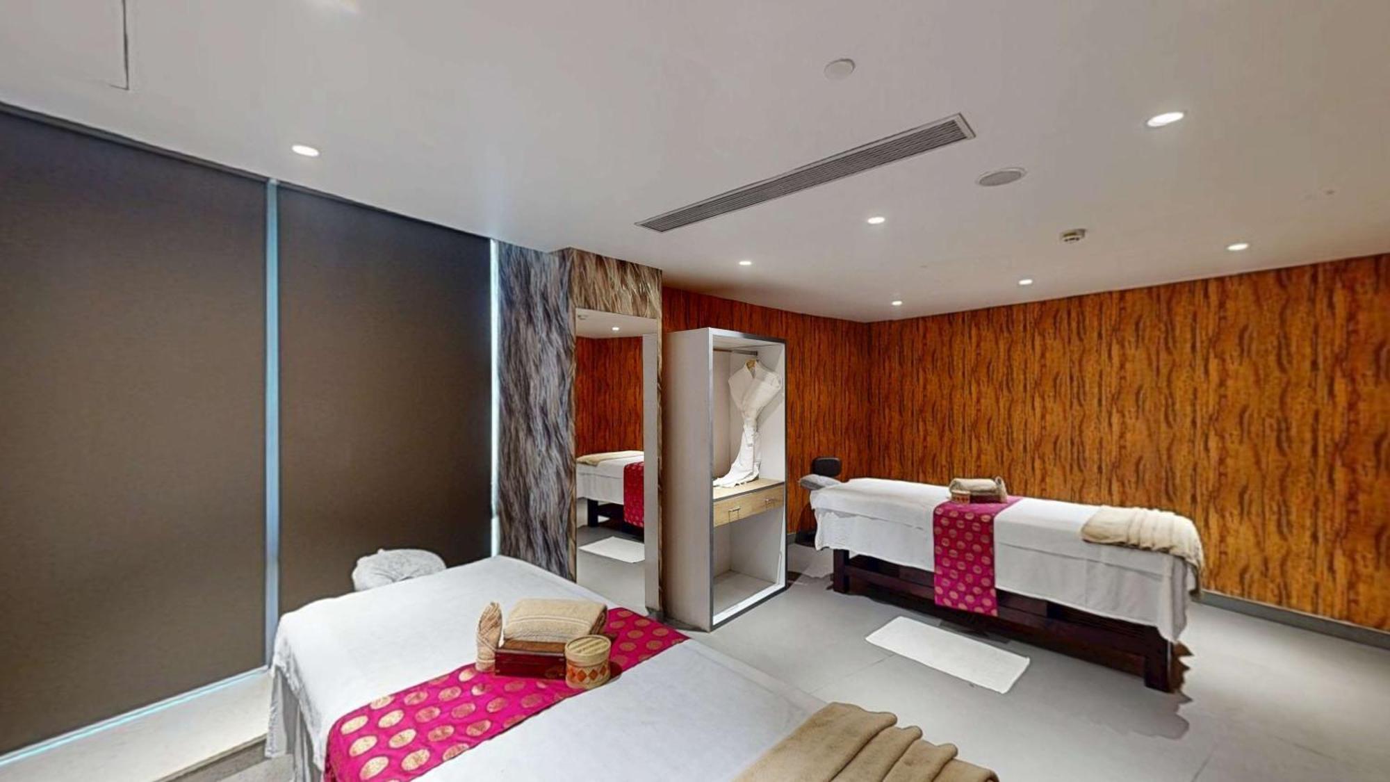 Radisson Hotel Bareilly Airport מראה חיצוני תמונה