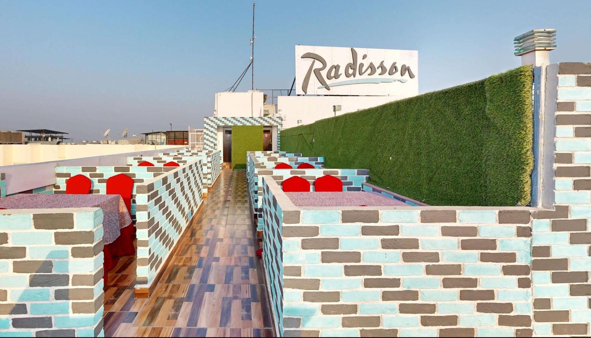 Radisson Hotel Bareilly Airport מראה חיצוני תמונה